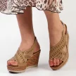 Beżowe sandały damskie na koturnie JEZZI 2171-2