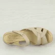 Beżowe skórzane POLSKIE sandały damskie na koturnie GREGORS 964