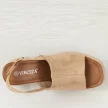 Beżowe zamszowe sandały damskie Vinceza 17316