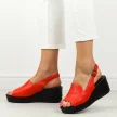 Czerwone sandały damskie na koturnie Vinceza 58296
