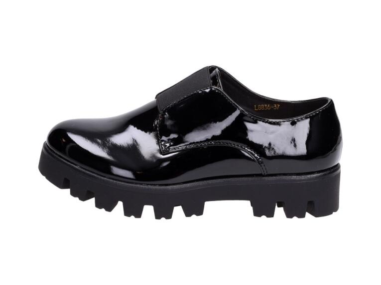 Czarne buty damskie lakierowane J.Star 8836