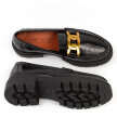 Czarne loafersy na traperze, mokasyny damskie ze złotym łańcuchem La.Fi 031B-XC