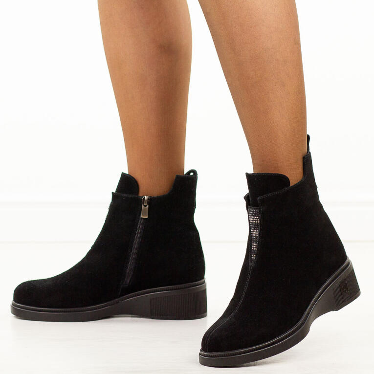 Czarne zamszowe skórzane botki damskie T.Sokolski Z25-69