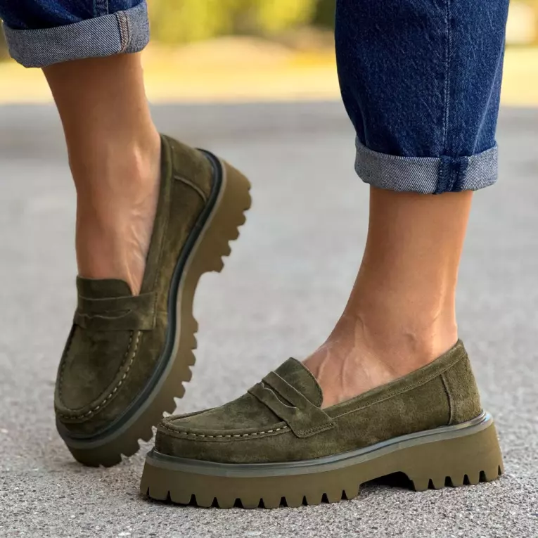Skórzane khaki mokasyny damskie, loafersy FILIPPO DP4586/23
