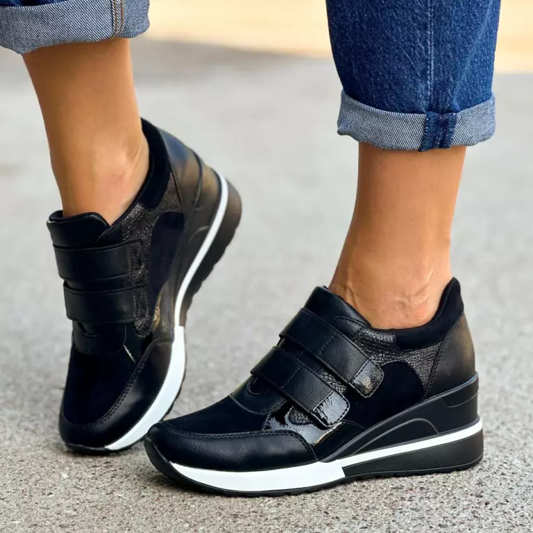 Czarne sneakersy, półbuty damskie na koturnie na rzepy POTOCKI 12118