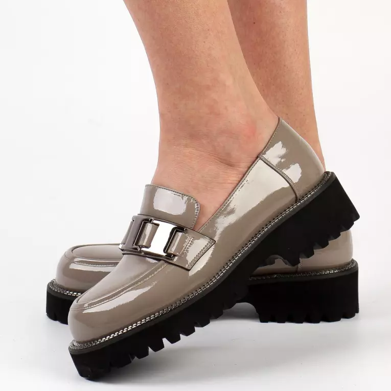 Lakierowane mokasyny damskie, loafersy DiA 523 TAUPE