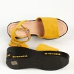 Żółte sandały damskie na koturnie VINCEZA 10718