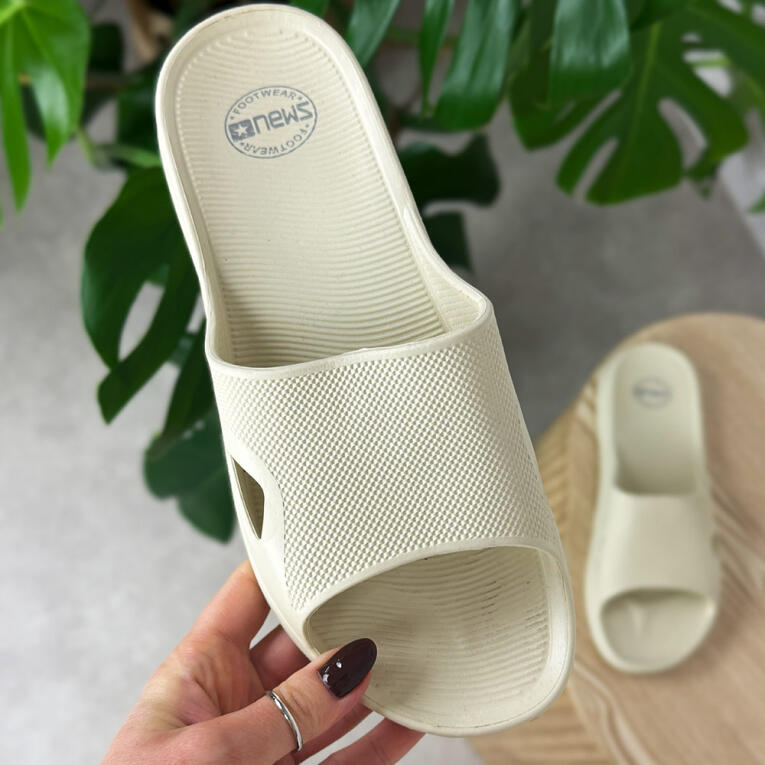 Beżowe lekkie piankowe klapki damskie Jezzi News 2520