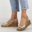 Złote sandały damskie na koturnie Sergio Leone sk301
