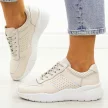 Beżowe skórzane sneakersy damskie S.Barski 22226