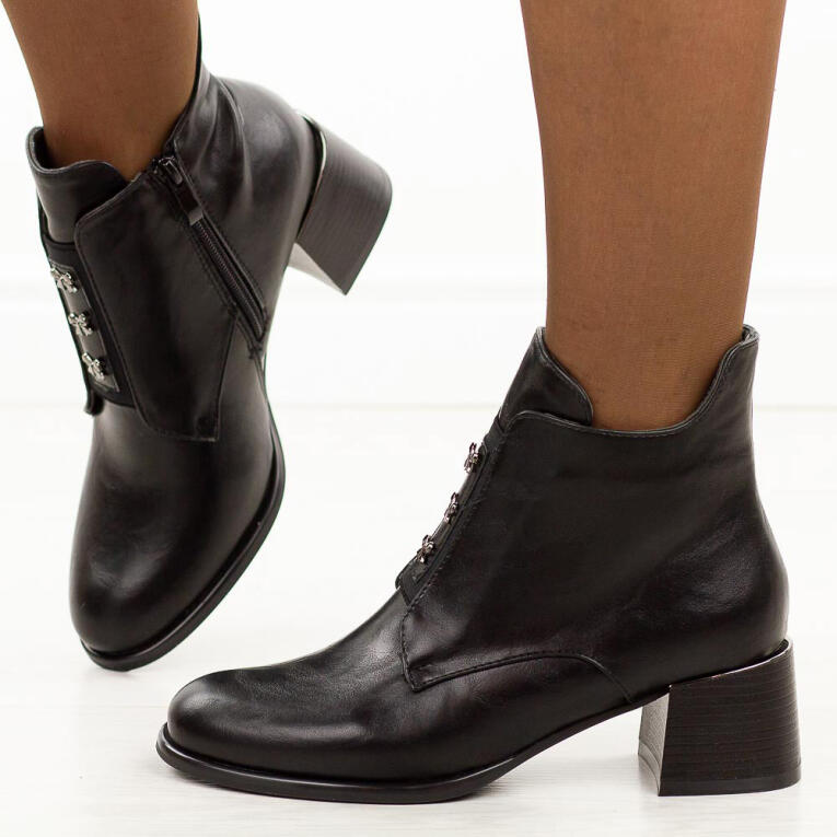 Czarne botki damskie na obcasie M.Daszyński 2481-9