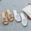 Beżowe płaskie klapki damskie Filippo Dk6217/25