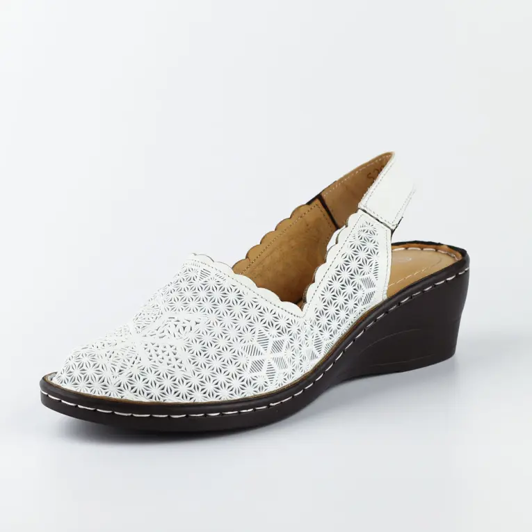 Białe skórzane sandały damskie na koturnie VINCEZA 43010