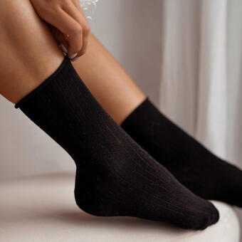 Czarne skarpetki bezuciskowe półfrotte 720