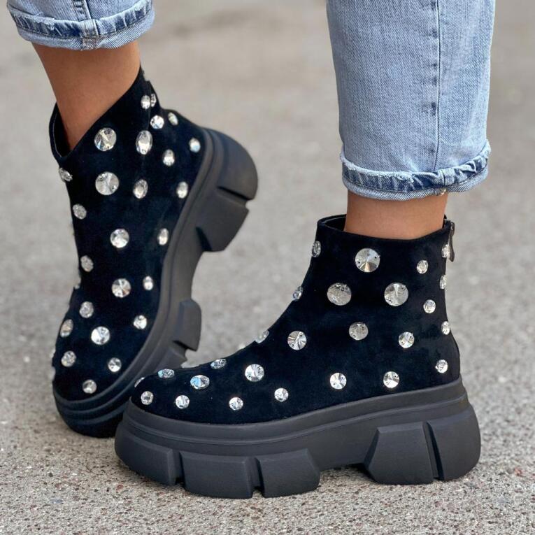 Czarne zamszowe botki damskie na platformie z kryształami DiA 870-83