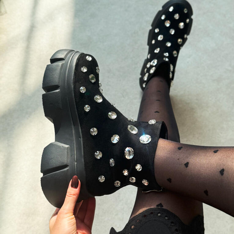 Czarne zamszowe botki damskie na platformie z kryształami DiA 52-205