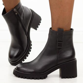 Czarne skórzane botki damskie na traperze Cambell 29312