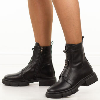 Czarne skórzane botki damskie na traperze Filippo Dbt6524/25