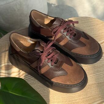 Czekoladowe skórzane sneakersy damskie Deoni D632