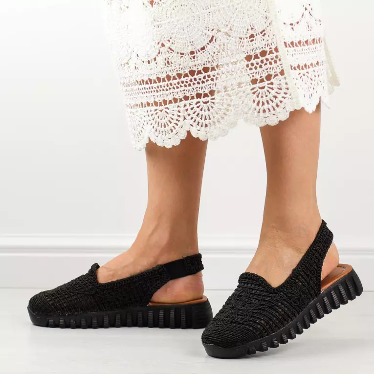 Czarne plecione sandały, buty damskie T.Sokolski 806