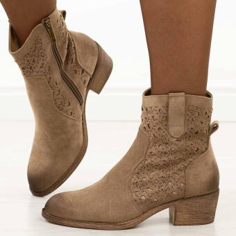 Beżowe zamszowe botki damskie Potocki 12747