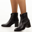 Czarne lakierowane botki damskie na obcasie M.Daszyński 2337-13