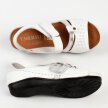Białe skórzane sandały damskie na koturnie T.SOKOLSKI L22-508