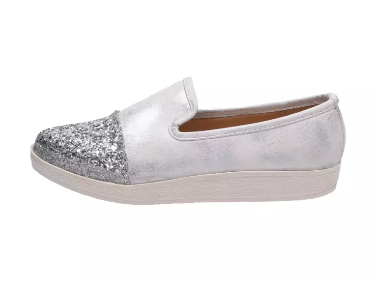 Białe baleriny buty dziecięce lordsy 260
