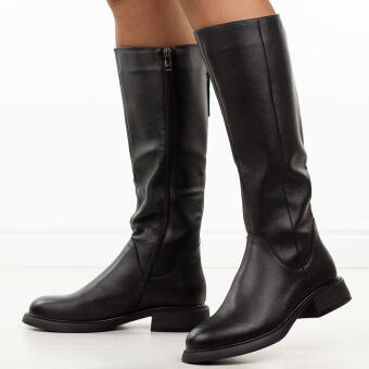 Czarne skórzane kozaki damskie DiA 52-837