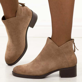 Beżowe zamszowe botki damskie Potocki 12472