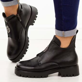 Czarne botki damskie na traperze Potocki 12704