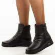 Czarne skórzane botki damskie na koturnie T.Sokolski Z25-77