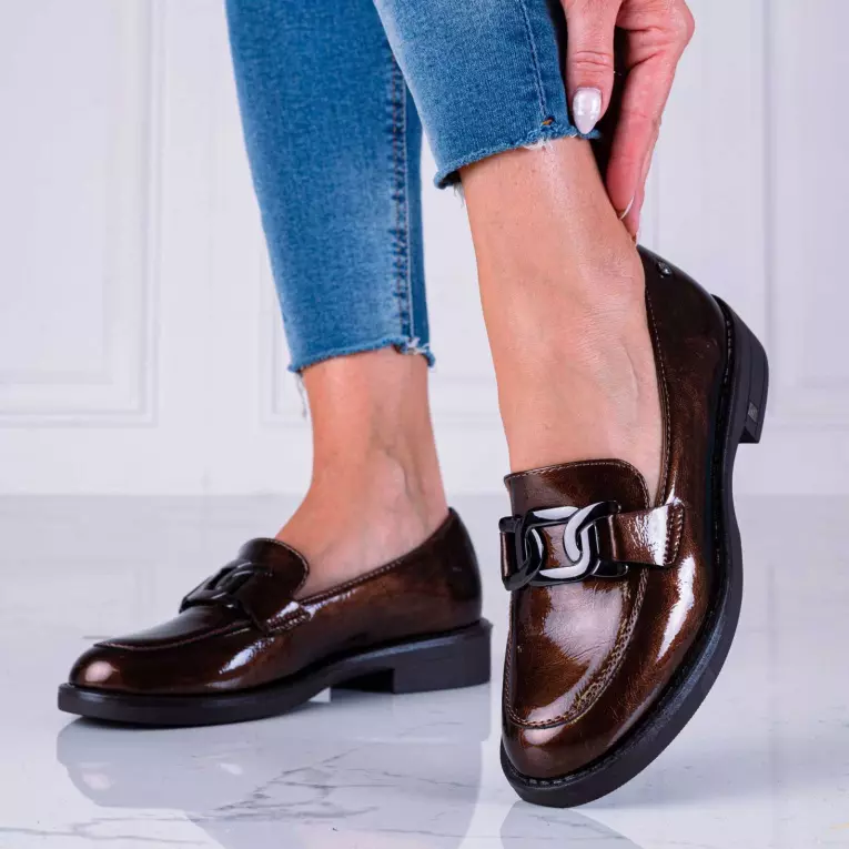 Brązowe lakierowane loafersy damskie mokasyny POTOCKI 12164