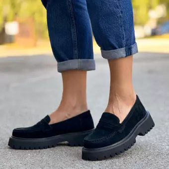 Czarne skórzane mokasyny damskie, loafersy Filippo Dp4586/23