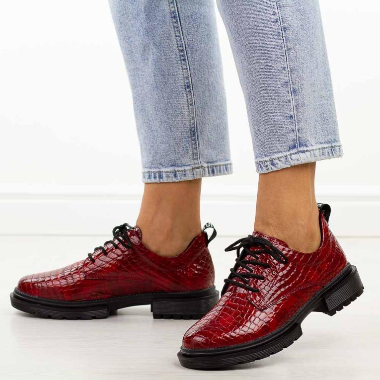 Czerwone skórzane półbuty damskie na traperze T.Sokolski 238