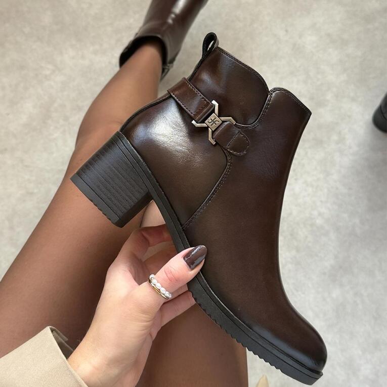 Brązowy skórzane botki damskie na obcasie T.Sokolski Z25-218