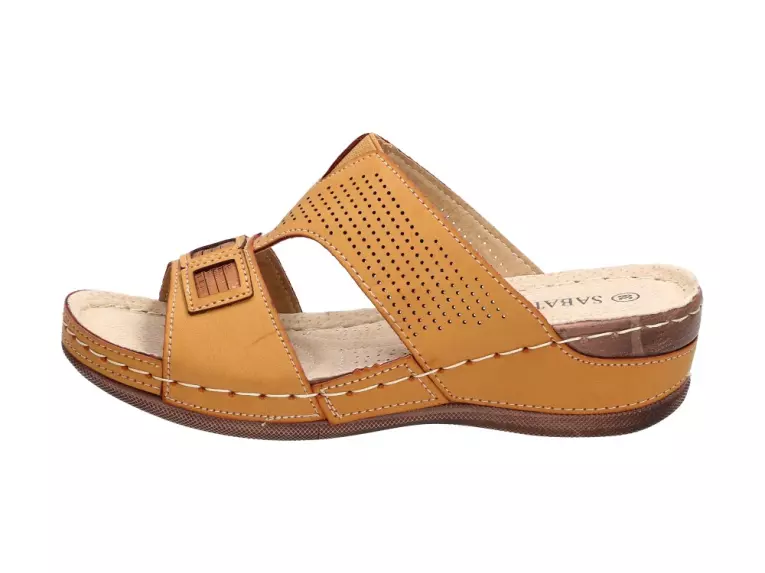 Beżowe klapki, buty damskie Sabatina 14401