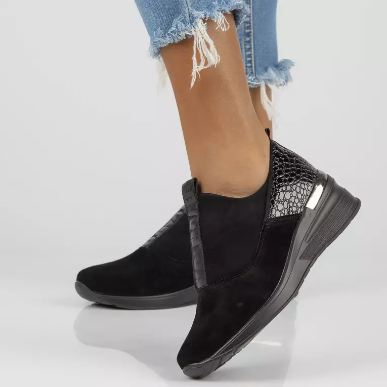 Czarne sneakersy damskie FILIPPO DP1689/22 SKÓRA