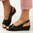 Czarne sandały damskie na koturnie Jezzi 7028