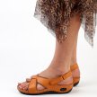 Beżowe sandały damskie SABATINA SN001