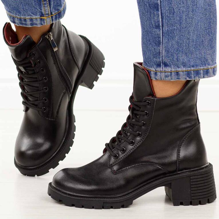 Czarne skórzane botki damskie na traperze Filippo Dbt6501/25