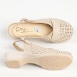 Beżowe skórzane ażurowe POLSKIE sandały damskie z zakrytymi palcami GREGORS 643