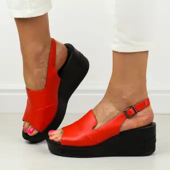Czerwone sandały damskie na koturnie Vinceza 58296