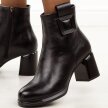 Czarne skórzane botki damskie na słupku T.Sokolski Z25-216