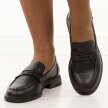 Czarne skórzane mokasyny damskie Cambell 98317