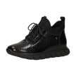 Czarne lakierowane botki damskie, sneakersy na zimę VINCEZA 10787 CR