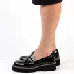 Czarne lakierowane mokasyny damskie, loafersy DiA 597