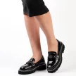 Czarne lakierowane mokasyny damskie, loafersy DiA 597