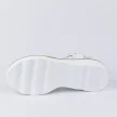 Białe skórzane sandały damskie na koturnie POTOCKI 77005
