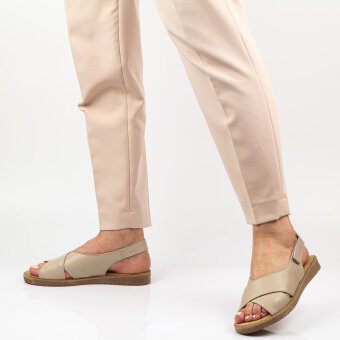 Beżowe skórzane sandały damskie płaskie MUYA 422213